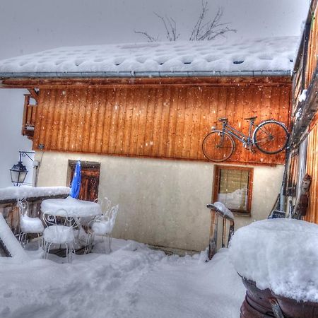 petite maison à Huez Esterno foto